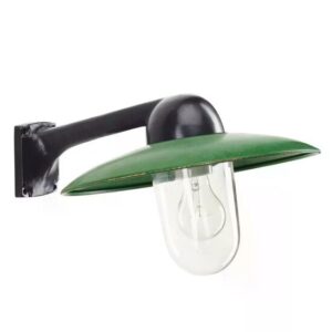 Fabrique buitenwandlamp met zwarte steun en groene kap