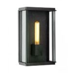 Zwarte vlakke Capital buitenwandlamp van aluminium en glas