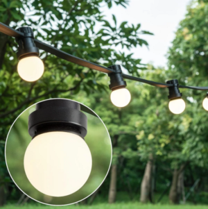 E27 led lamp 2W 2000K Melkwitte kap Ø45 Geschikt voor prikkabel