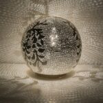 Zenza Ball Blossom Small table lamp | Silver | Ø20cm