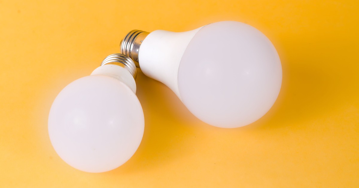 Twee ledlampen als illustratie bij lampkeuze en prijs